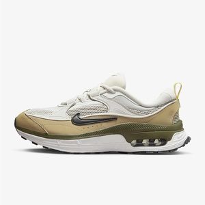 Nike Air Max Bliss - worn once! Size women’s 8.5